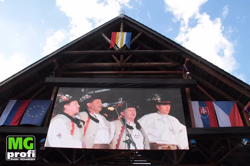Veľkoplošná LED obrazovka na podujatí